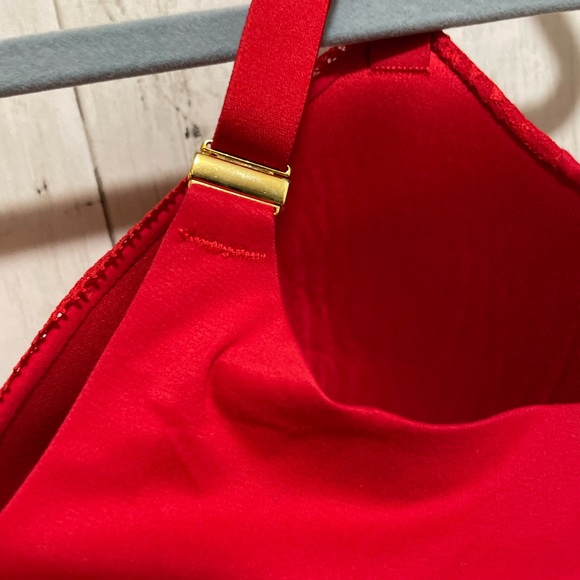 Victoria’s Secret Red Bra Size 38DDD Great Condition! - Picture 4 of 11